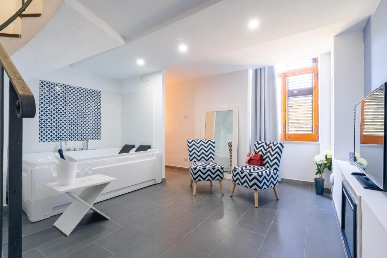 Kamer met Queensize Bed en Bubbelbad